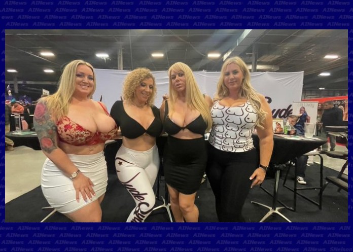 Adult-Superstar-Sara-Jay-to-Appear-at-Exxxotica-New-Jersey-FfswPWTXoAAYgEF-Blue