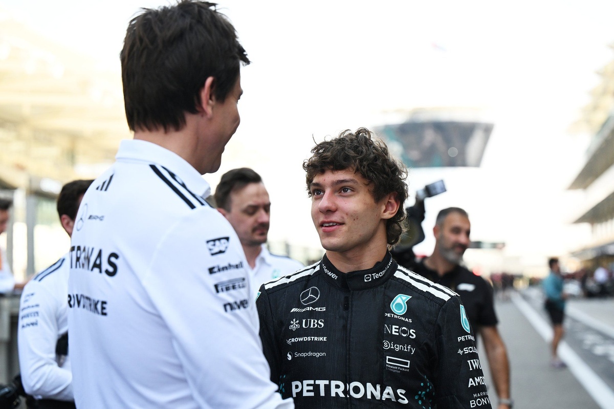 andrea-kimi-antonelli-mercedes-28