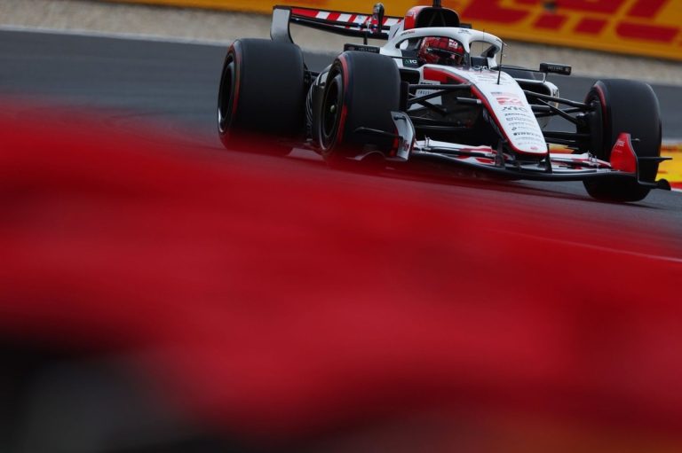 esteban-ocon-haas-f1-team-2