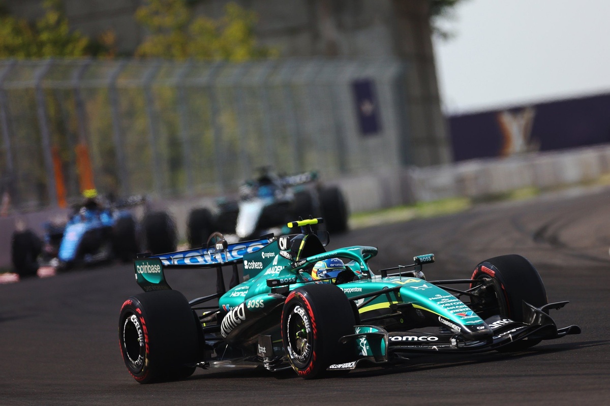 fernando-alonso-aston-martin-r-12