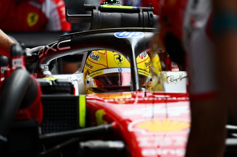 lewis-hamilton-ferrari-4