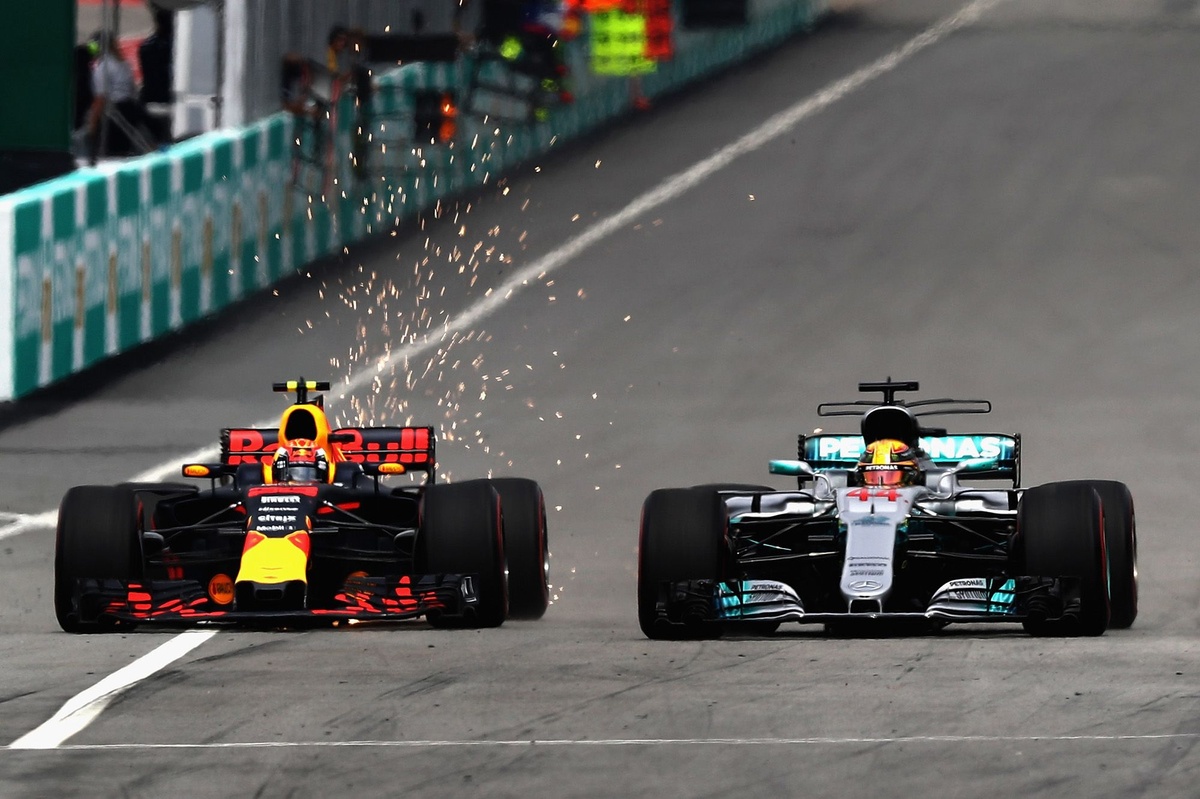 max-verstappen-red-bull-racing-21