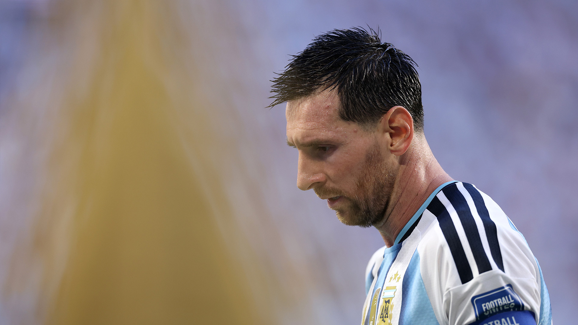 messi-down-11