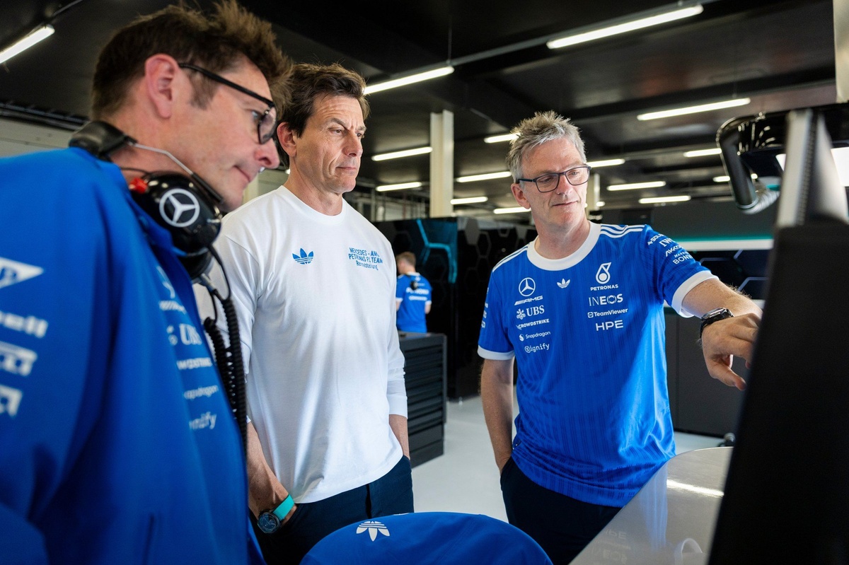toto-wolff-mercedes-james-alli