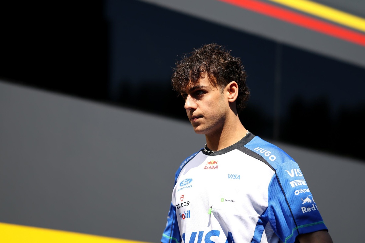 arvid-lindblad-racing-bulls-2