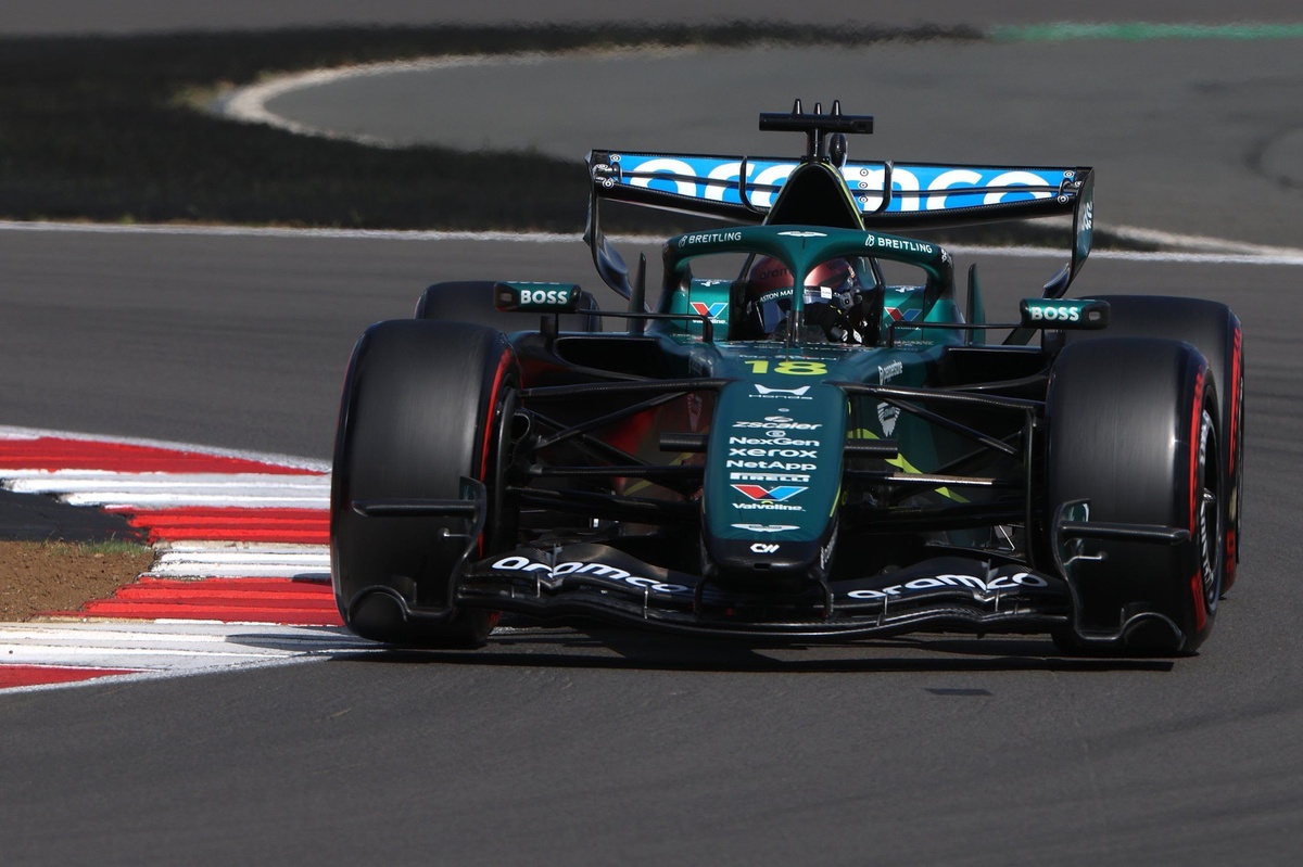 lance-stroll-aston-martin-raci-1