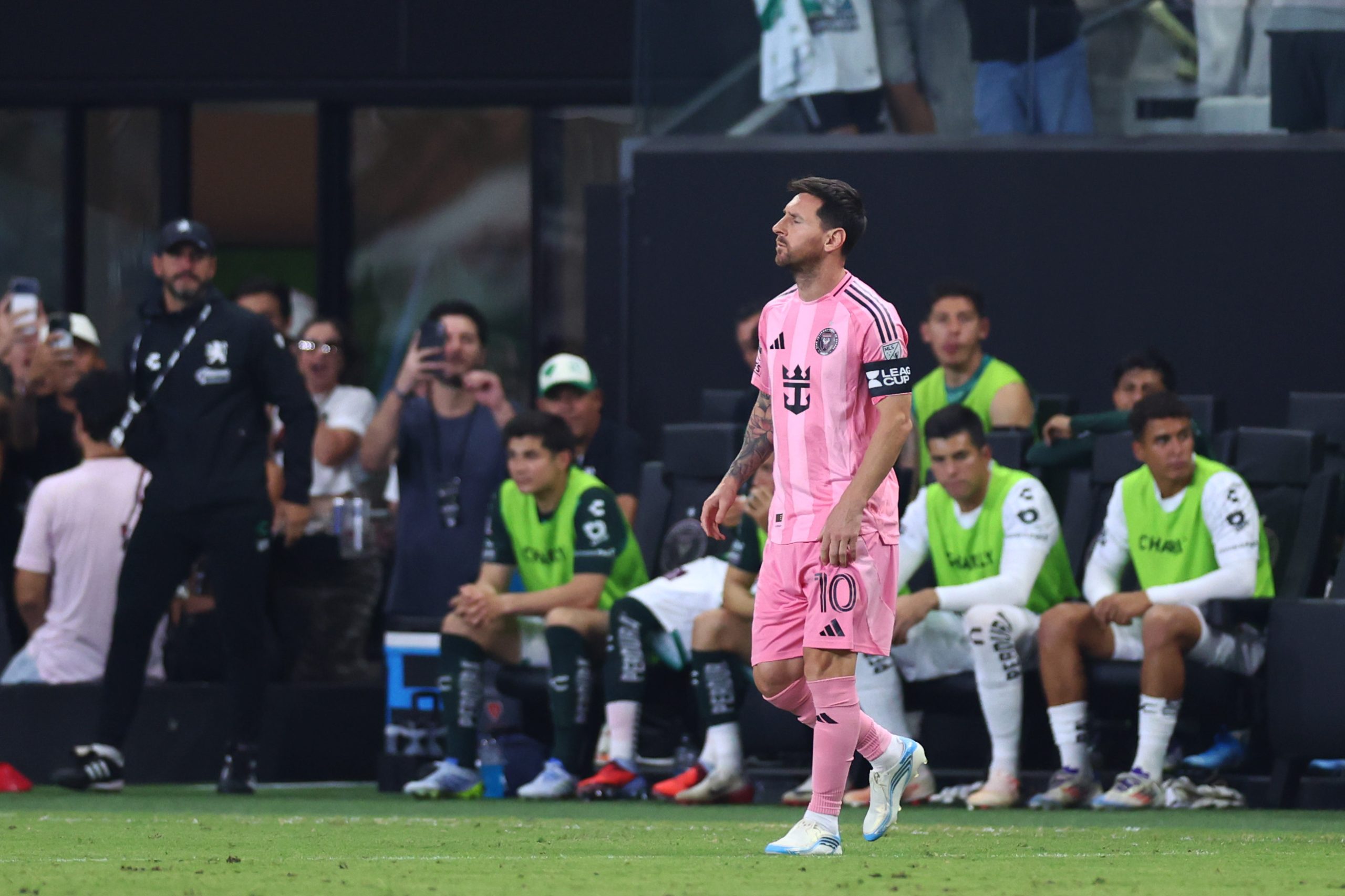 messi1-scaled-1