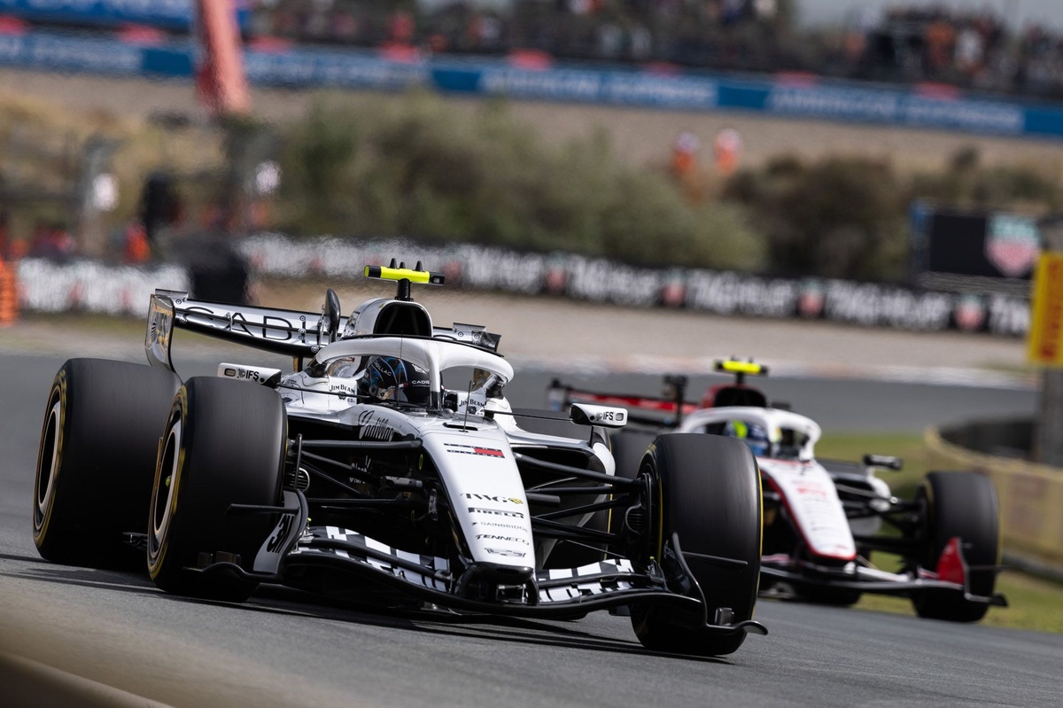 valtteri-bottas-cadillac-3