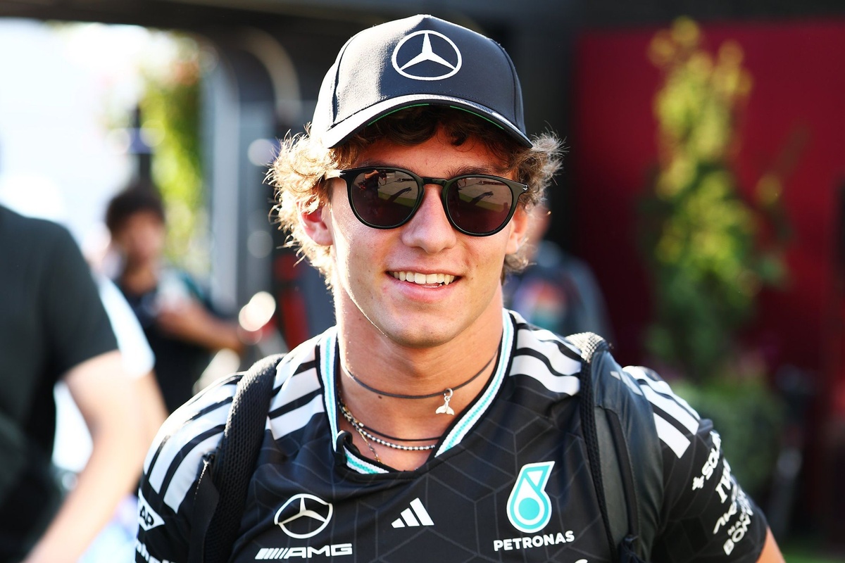 andrea-kimi-antonelli-mercedes-3