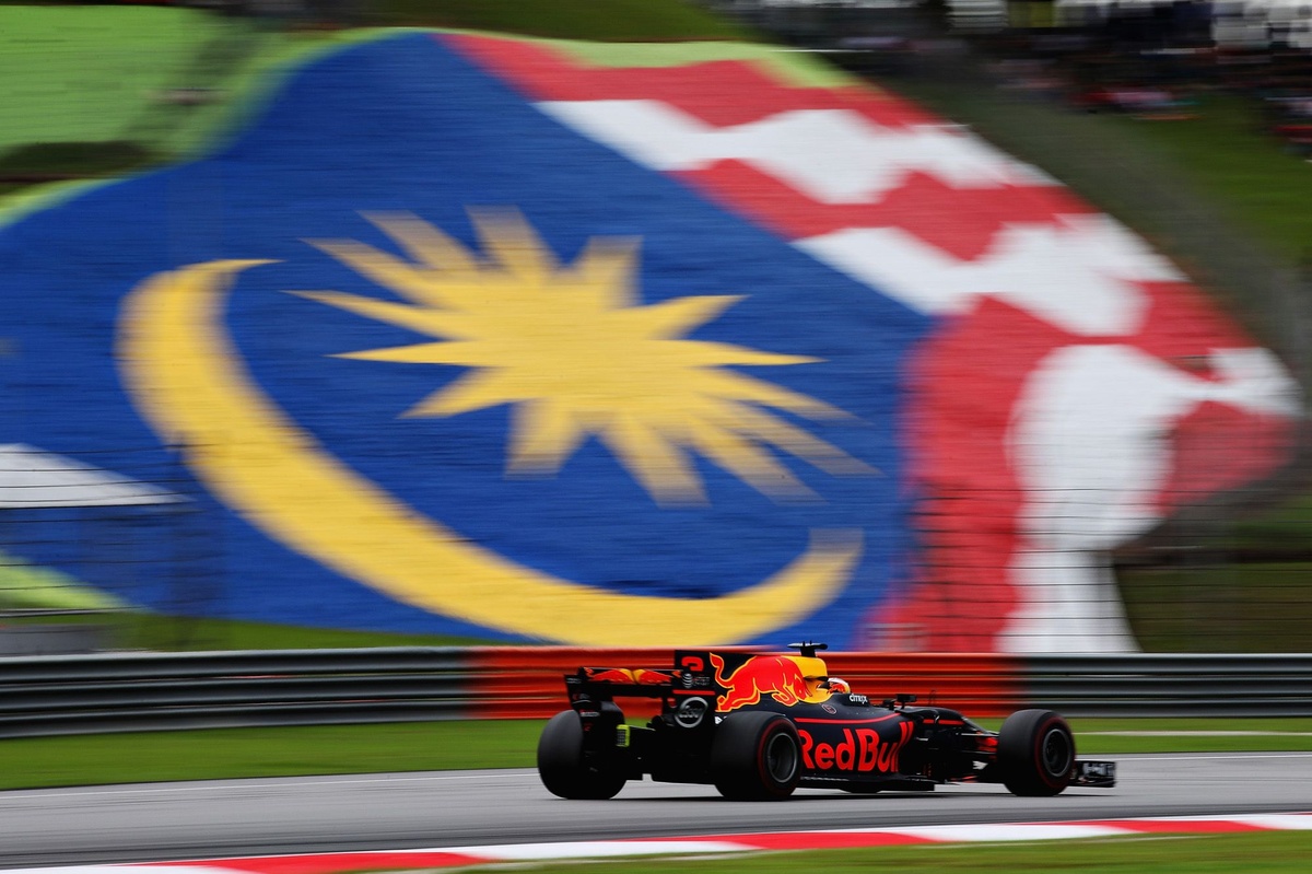daniel-ricciardo-red-bull-raci