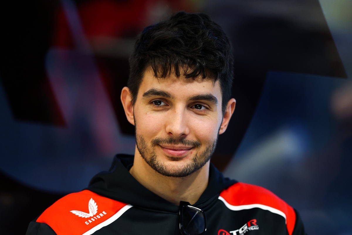 esteban-ocon-haas-f1-team-3-1