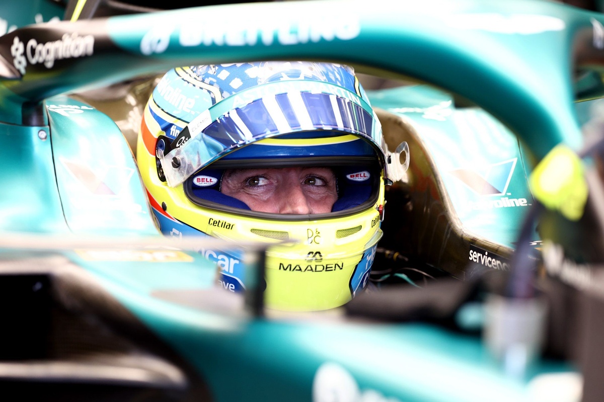 fernando-alonso-aston-martin-2-1
