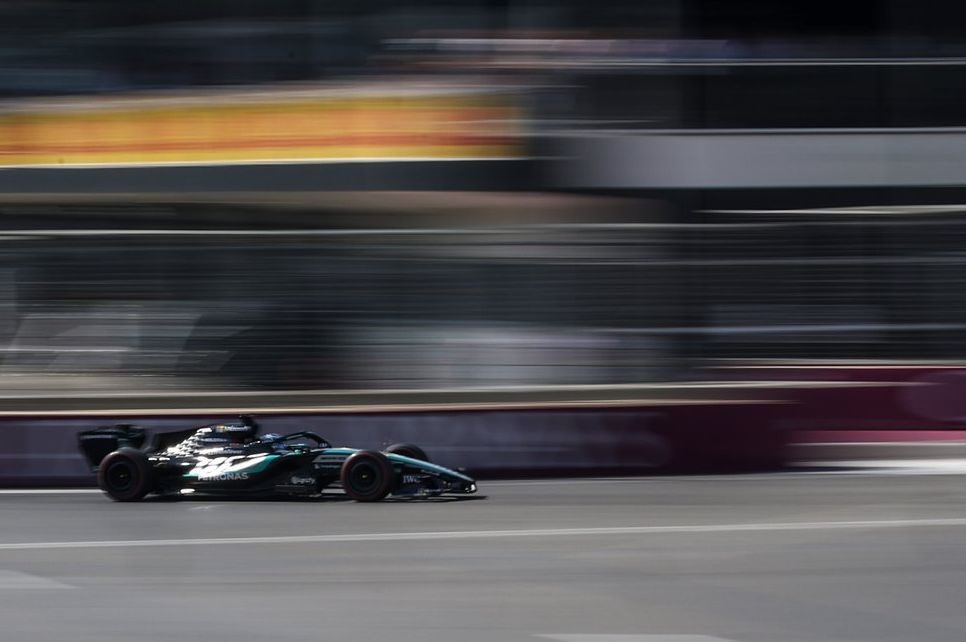 george-russell-mercedes-16-2