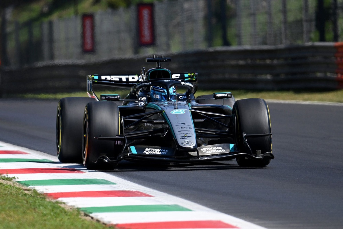 george-russell-mercedes-3