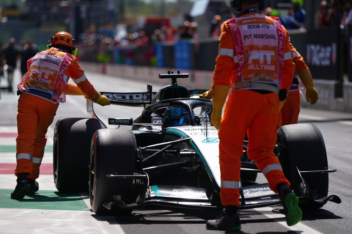 george-russell-mercedes-8