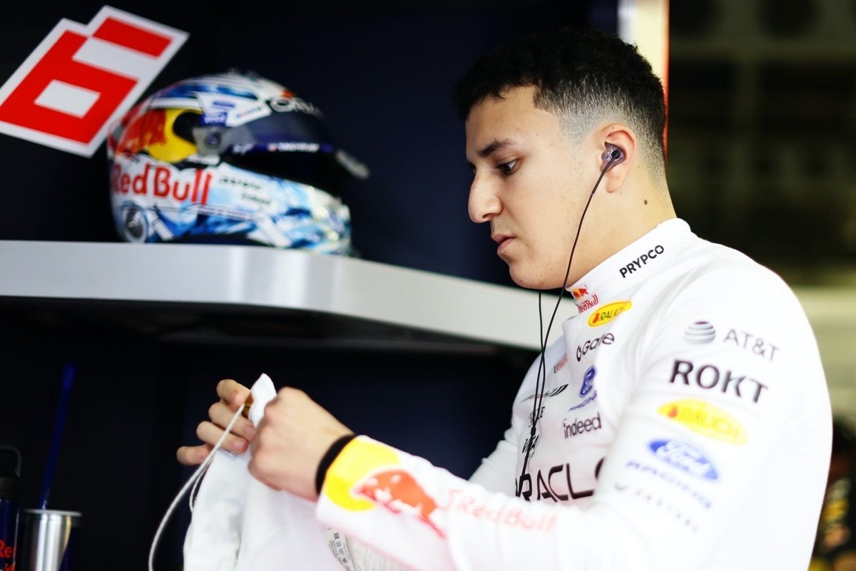 isack-hadjar-red-bull-racing-5-4