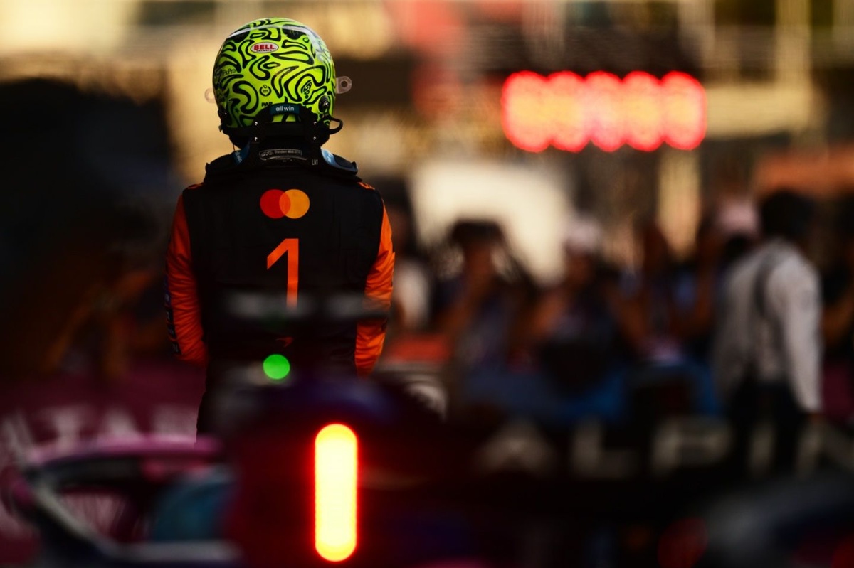 lando-norris-mclaren-19-1