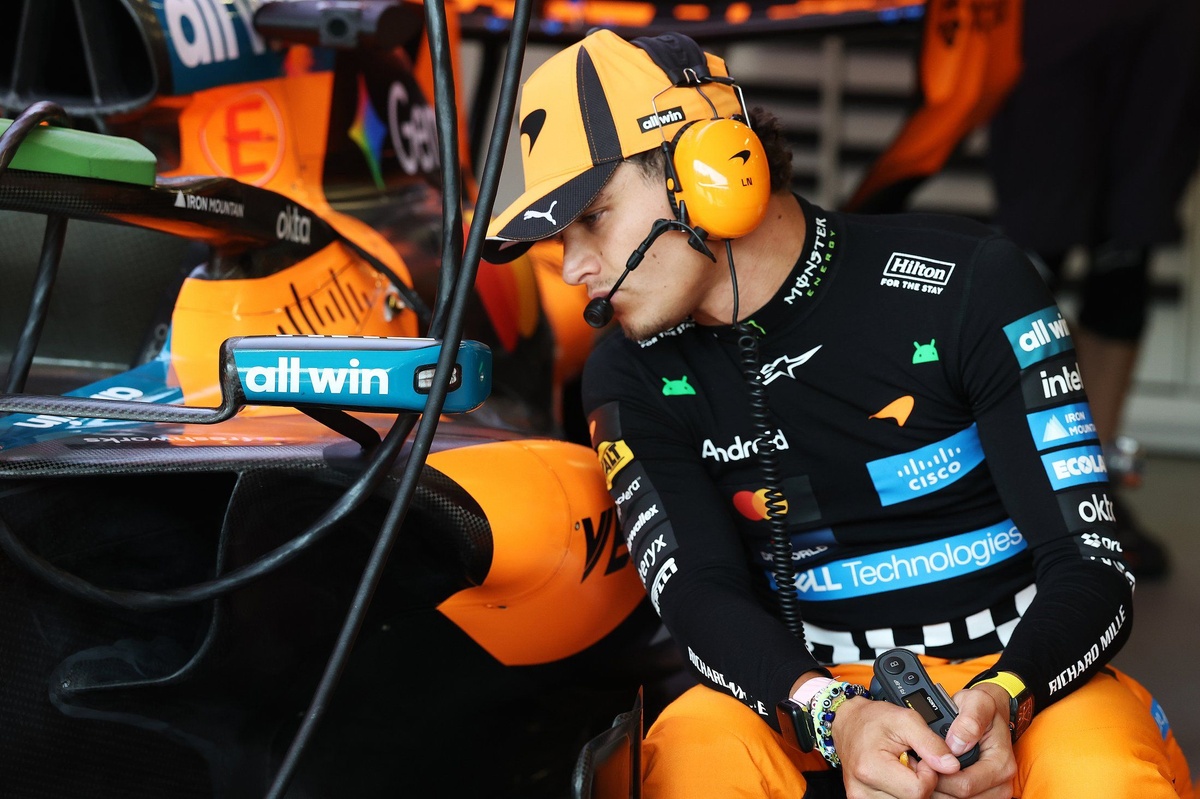 lando-norris-mclaren-19
