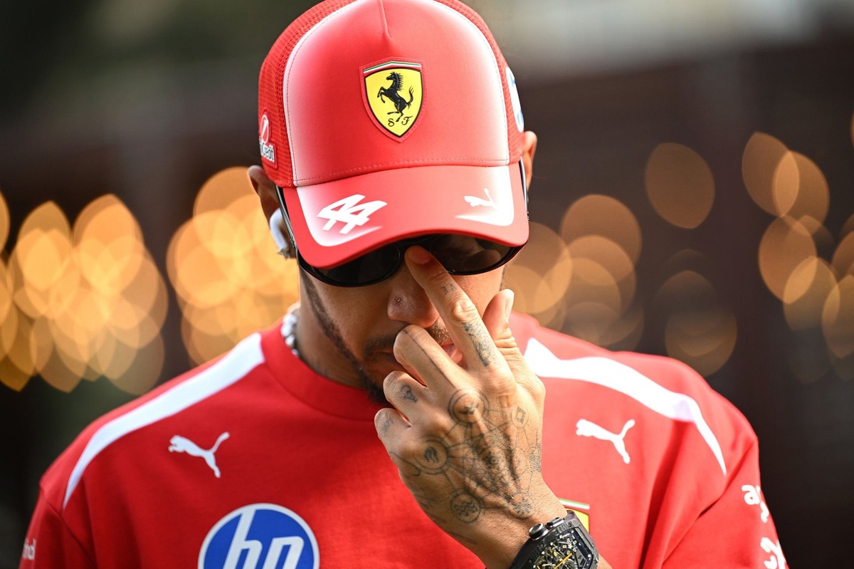 lewis-hamilton-ferrari-18-3