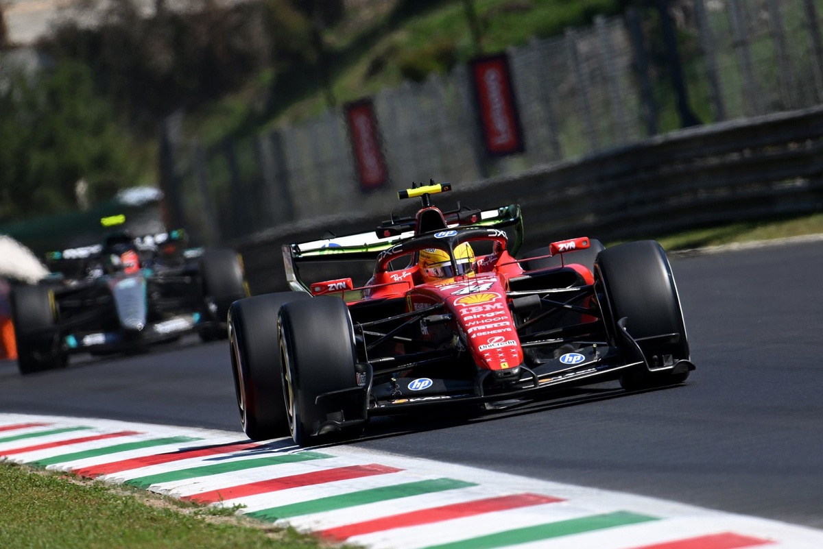 lewis-hamilton-ferrari-2