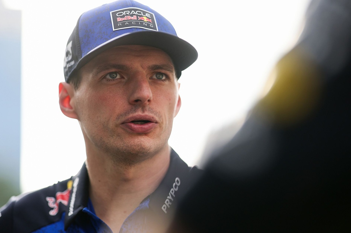max-verstappen-red-bull-racing-19-1