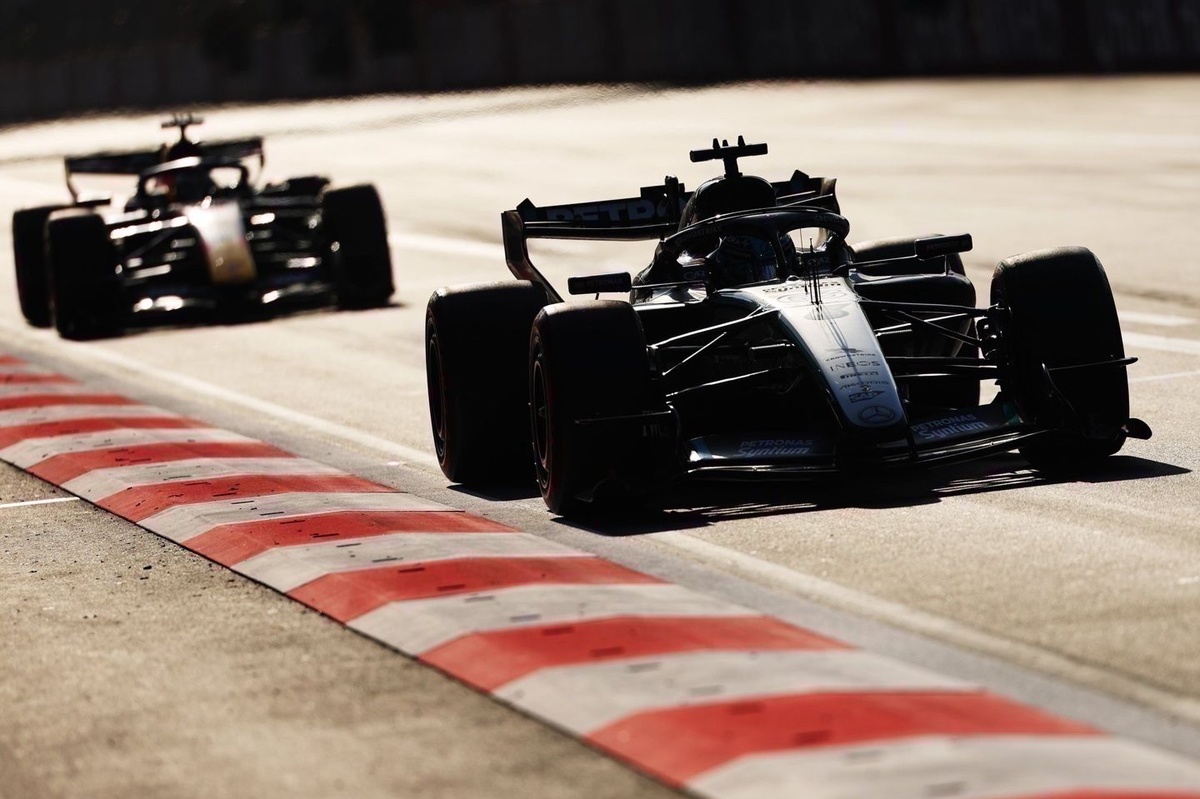 max-verstappen-red-bull-racing-19-7