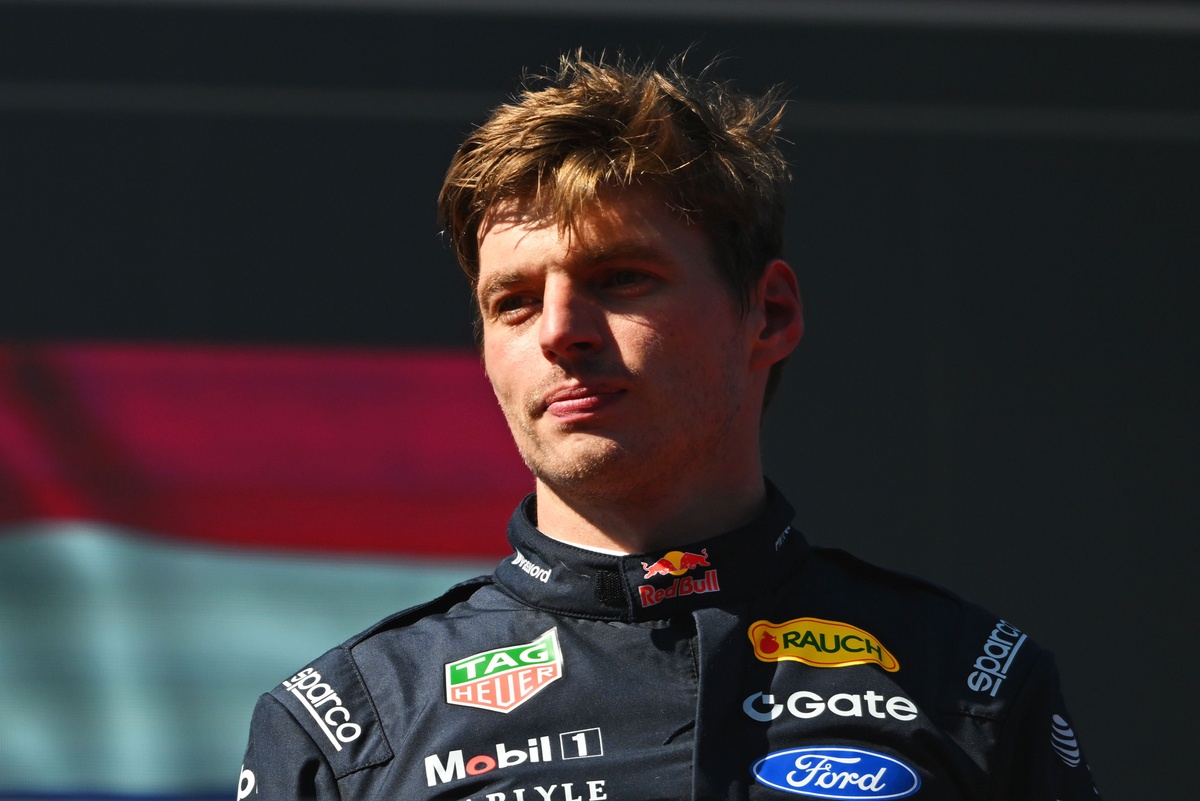 max-verstappen-red-bull-racing-19