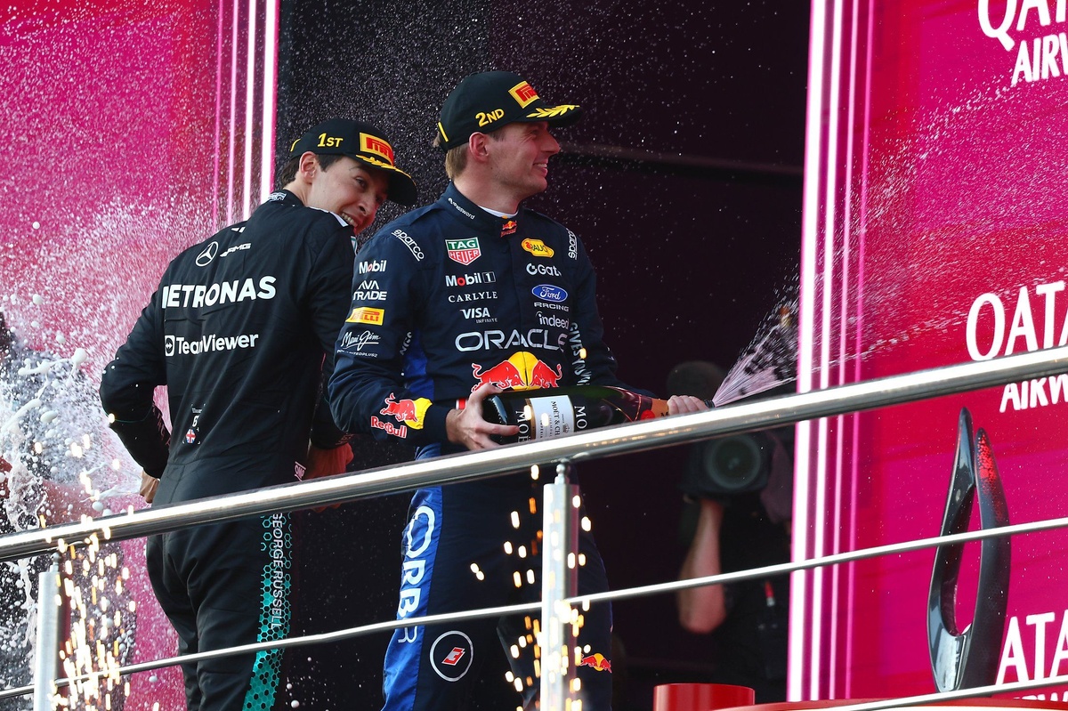 max-verstappen-red-bull-racing-2-2-2