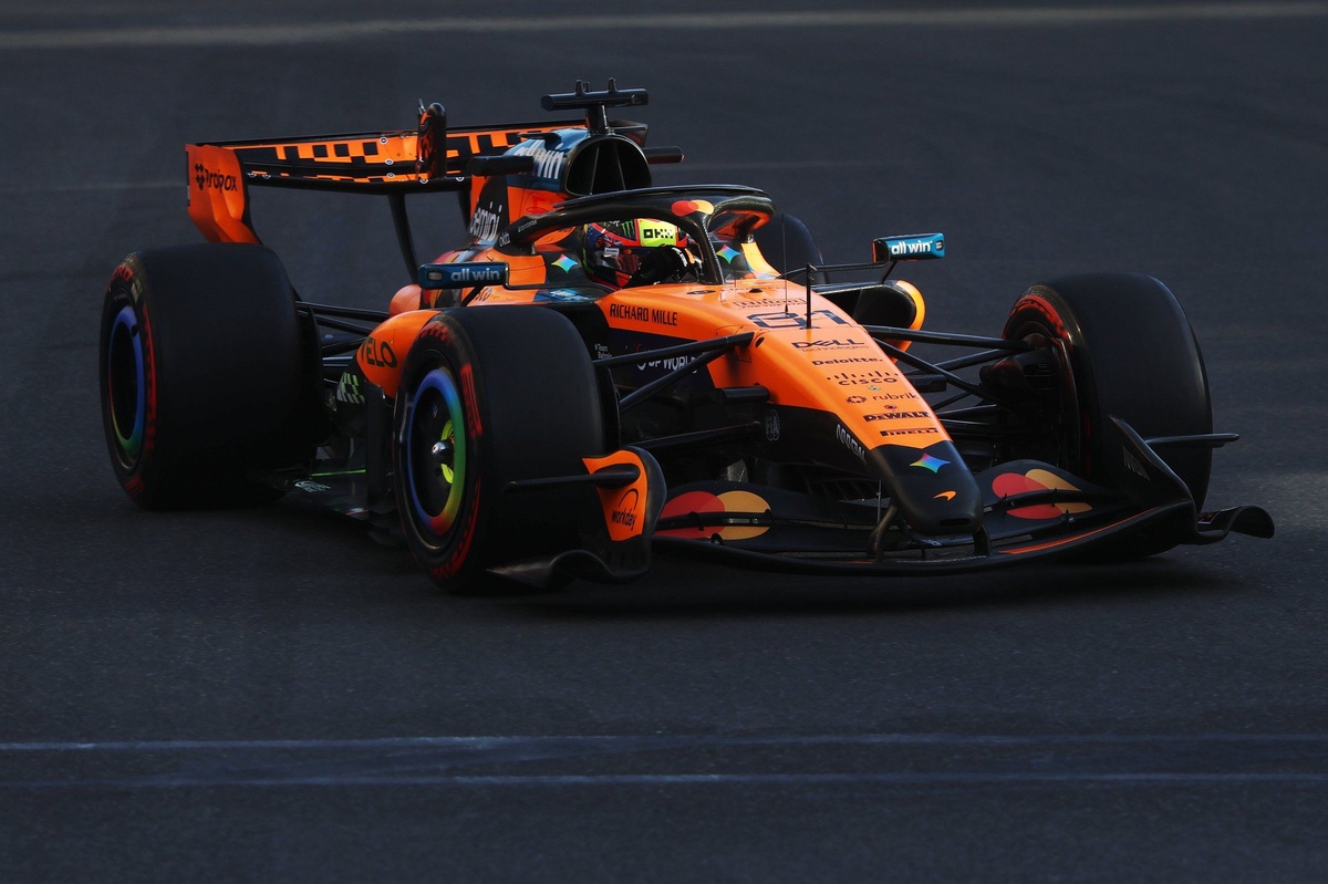 oscar-piastri-mclaren-7-2