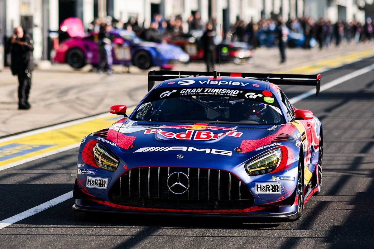 3-mercedes-amg-team-verstappen