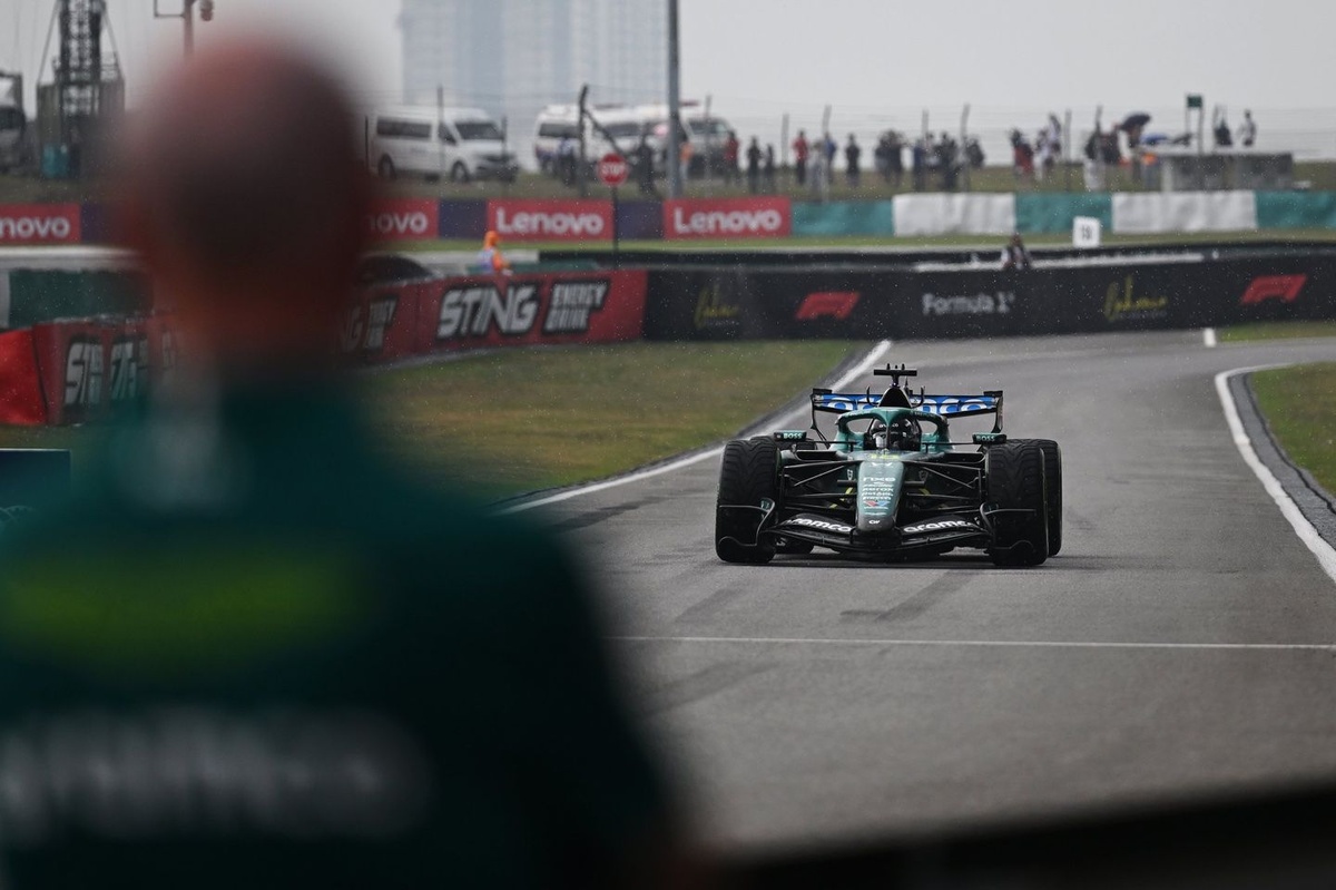 lance-stroll-aston-martin-raci-1
