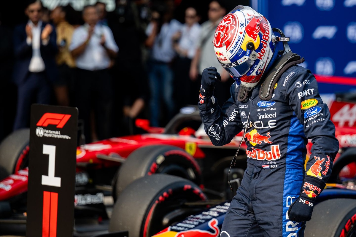 max-verstappen-red-bull-racing-2-2