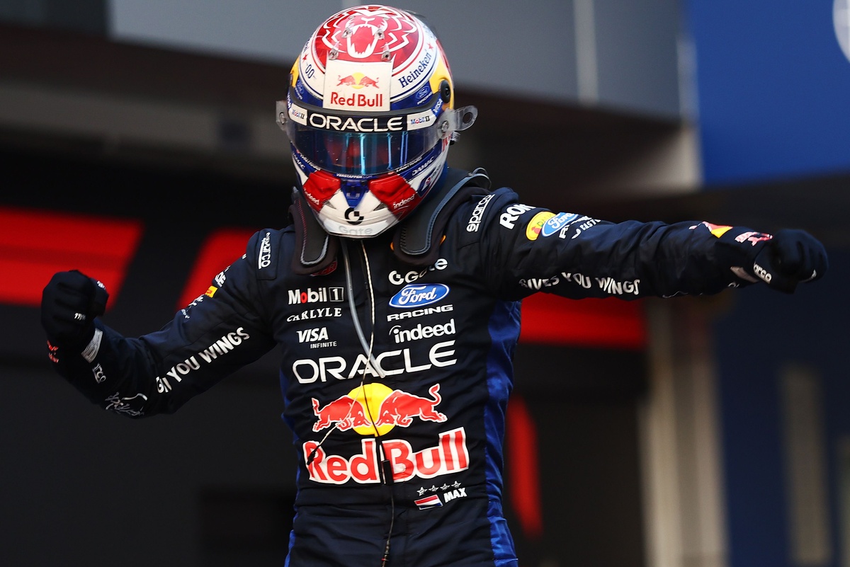 max-verstappen-red-bull-racing-2-3