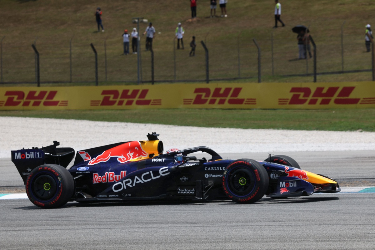 max-verstappen-red-bull-racing-3